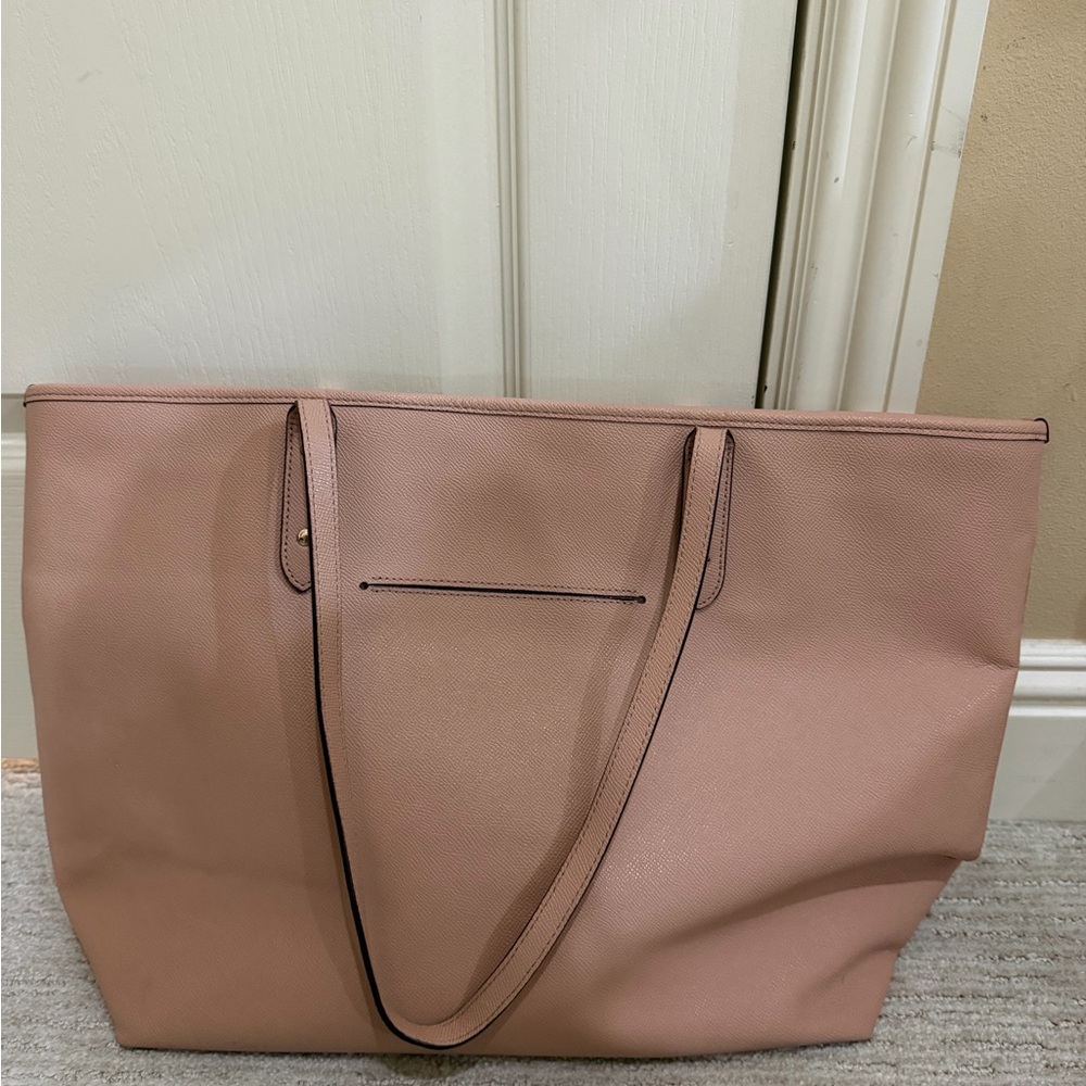Coach Blush Pink Leather Tote with Gold Logo - Picture 3 of 5